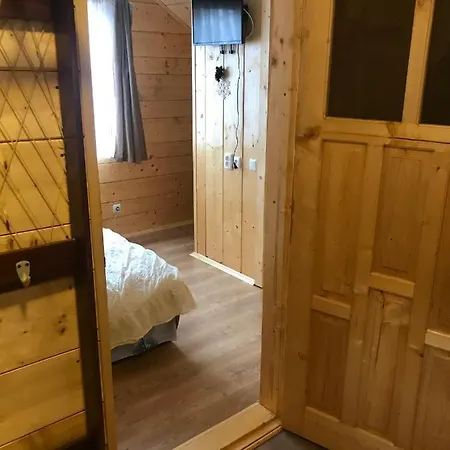 за горбами * Yaremche