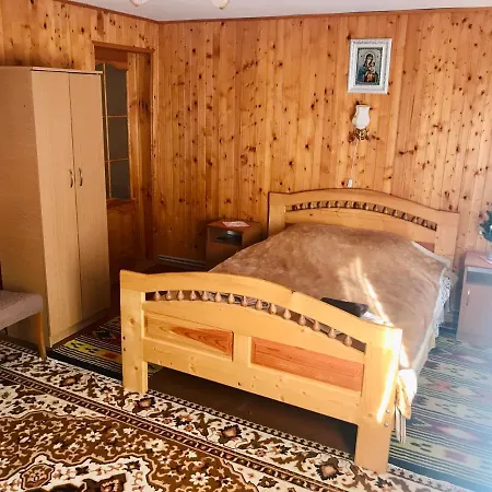 за горбами * Yaremche