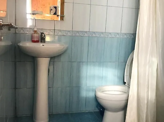 за горбами Apartment Yaremche