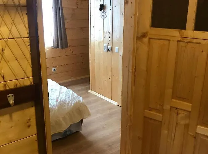 за горбами * Yaremche